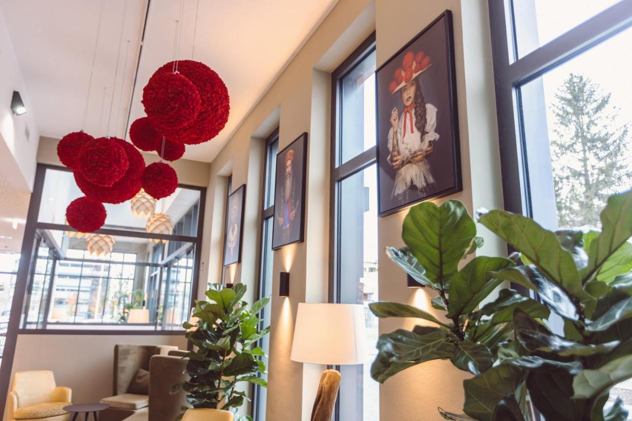 Hotel Libertas Elements Pure Merzhausen Exteriör bild