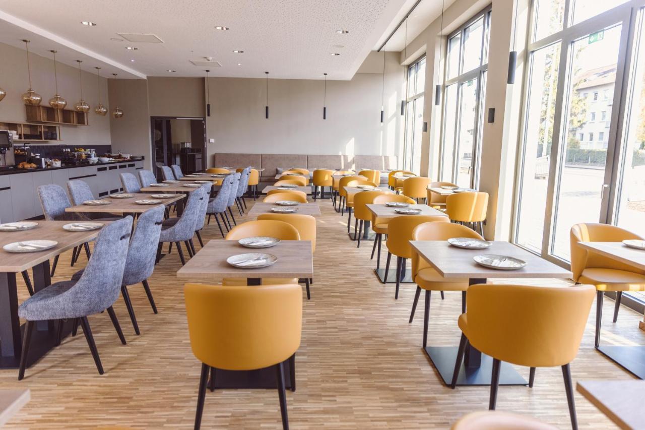 Hotel Libertas Elements Pure Merzhausen Exteriör bild