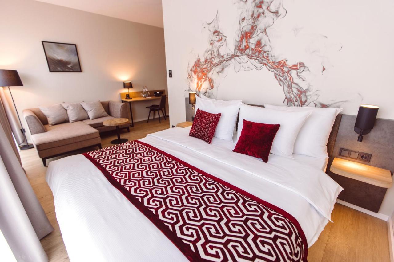 Hotel Libertas Elements Pure Merzhausen Exteriör bild