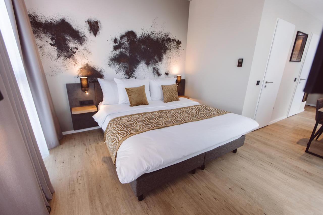 Hotel Libertas Elements Pure Merzhausen Exteriör bild