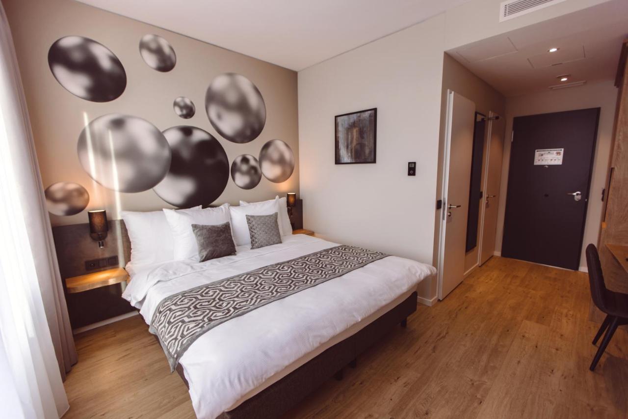 Hotel Libertas Elements Pure Merzhausen Exteriör bild
