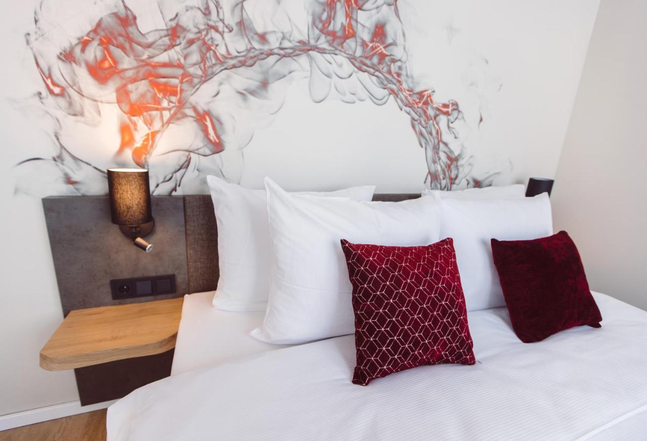 Hotel Libertas Elements Pure Merzhausen Exteriör bild