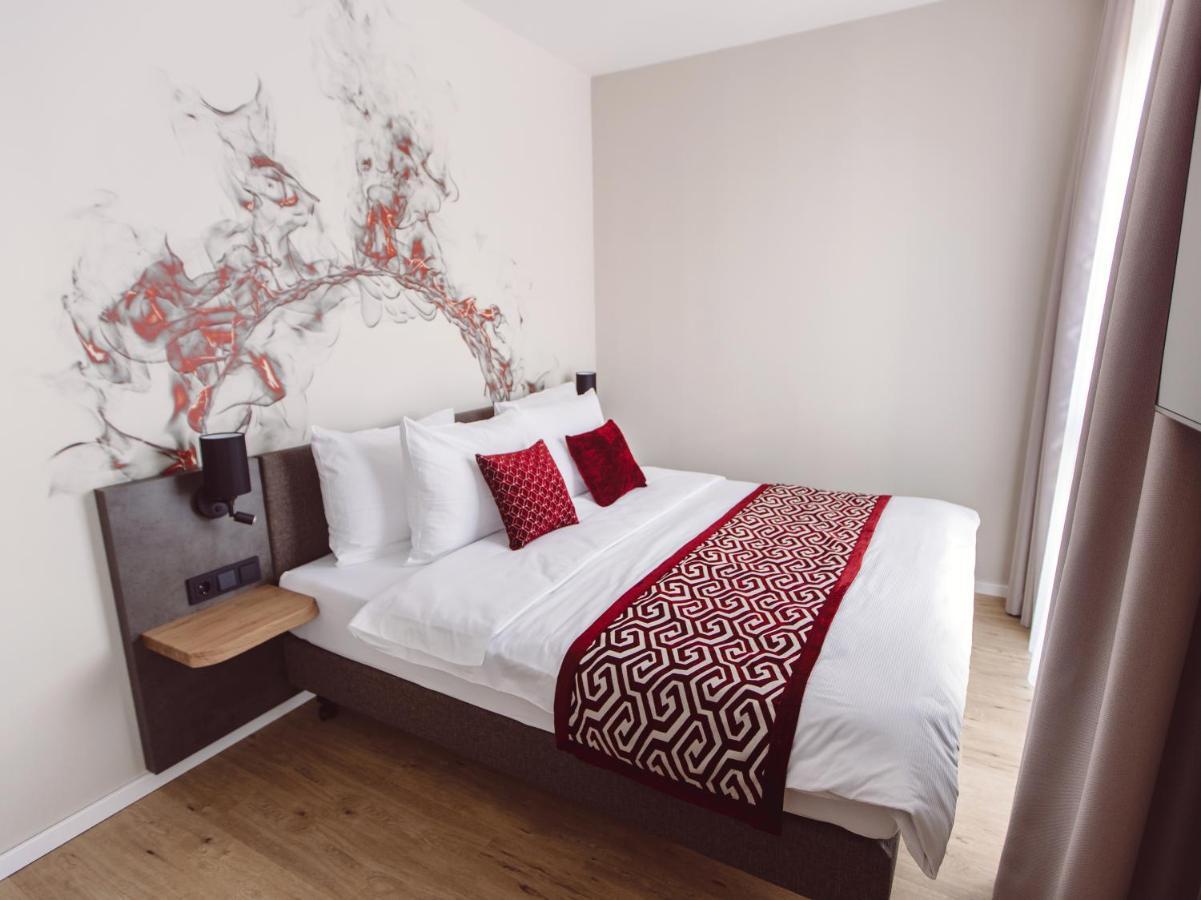 Hotel Libertas Elements Pure Merzhausen Exteriör bild