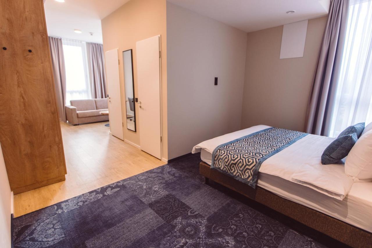 Hotel Libertas Elements Pure Merzhausen Exteriör bild