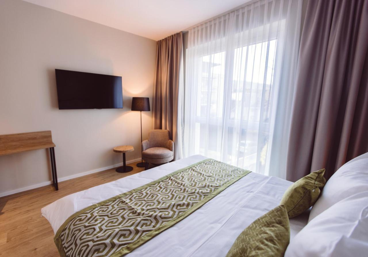 Hotel Libertas Elements Pure Merzhausen Exteriör bild