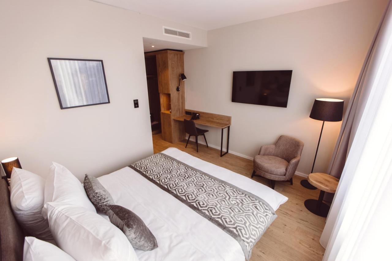 Hotel Libertas Elements Pure Merzhausen Exteriör bild